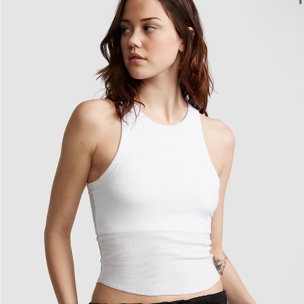 Victoria’s Secret white ribbed tank